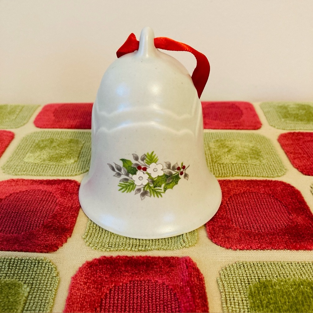Vintage PFALTZGRAFF 1989 Collector Bell Christmas Heirloom